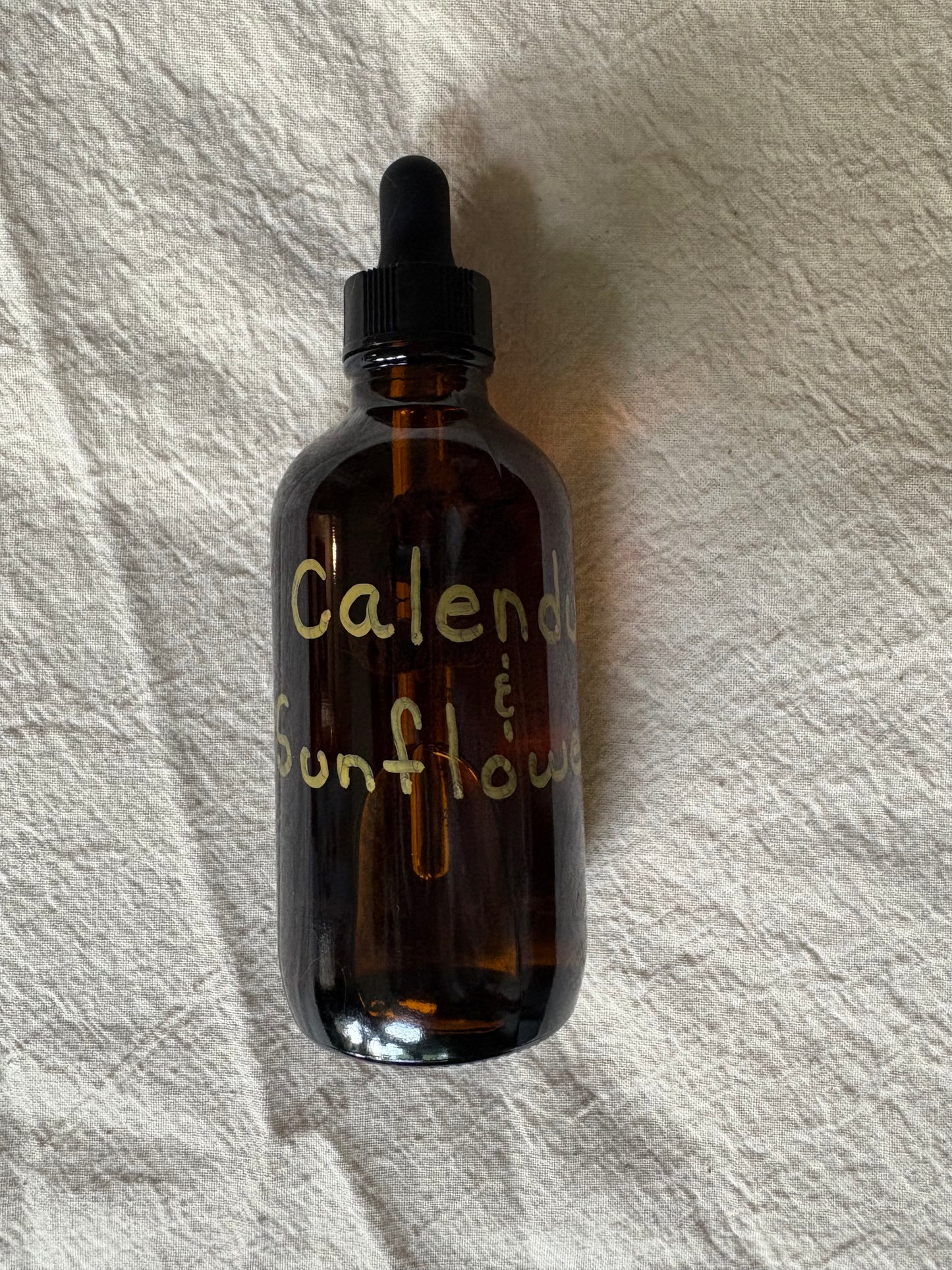 Oil: Calendula Infused Body Oil with Quartz Crystals