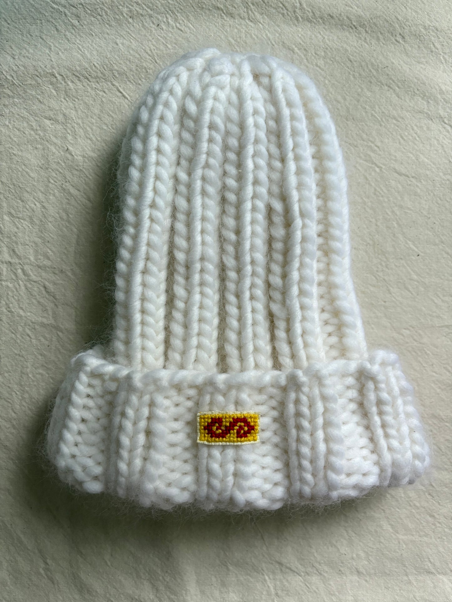 Kluchi White Toque: Hand-Knitted Crown & Third Eye Protection